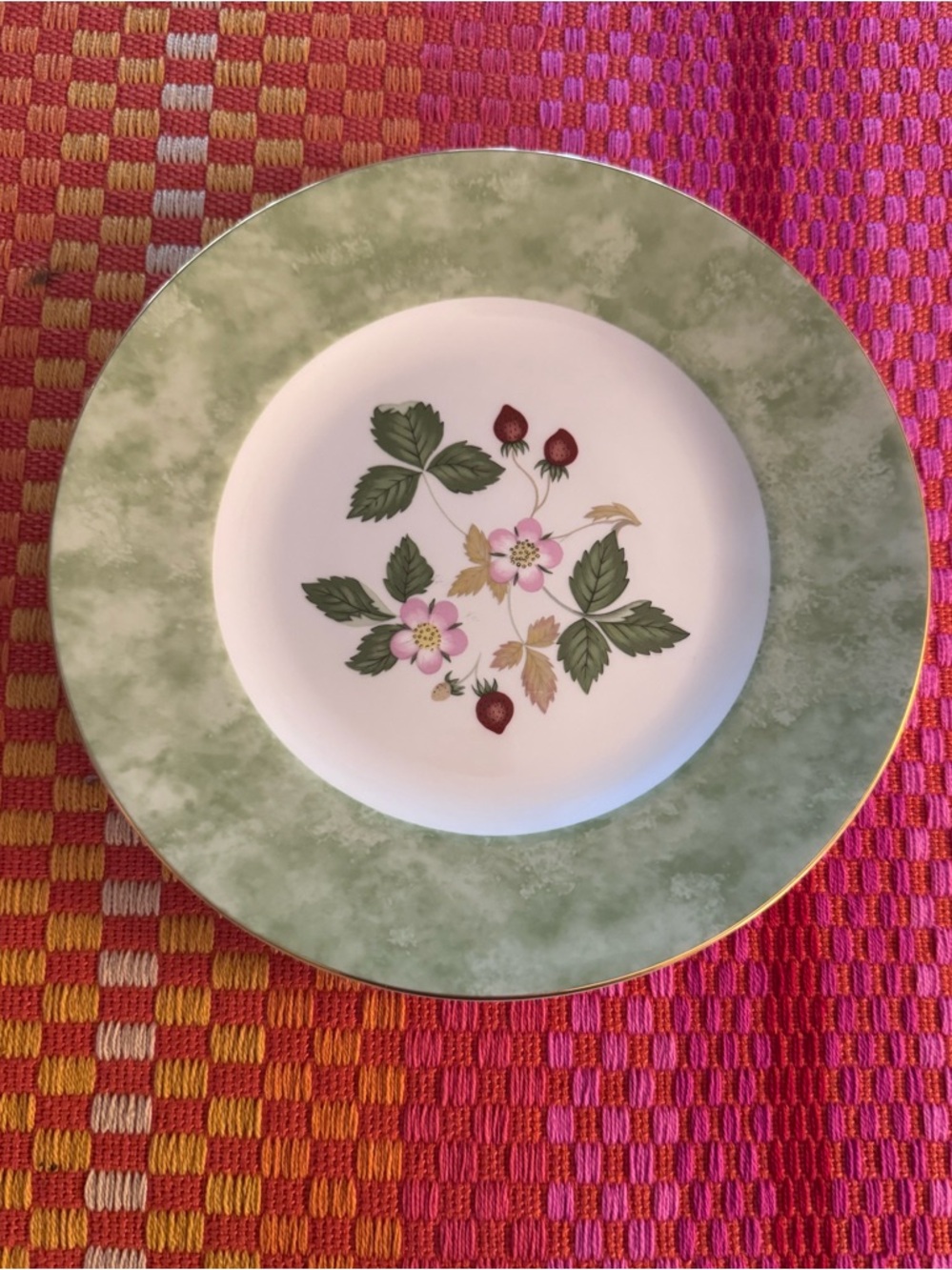 Wedgwood wild strawberry salad plate, new unused